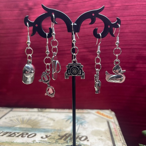 Unique & Fun Charm Necklace for the 4x4 & Off-Road Enthusiasts. Brand New! - Picture 13 of 13